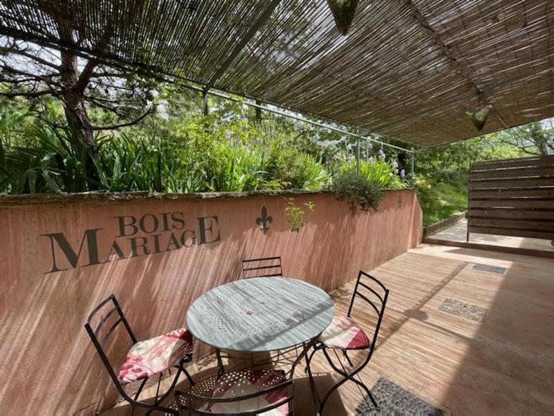 Gite "Bois-Mariage" Mollans-sur-Ouvèze Exterior foto